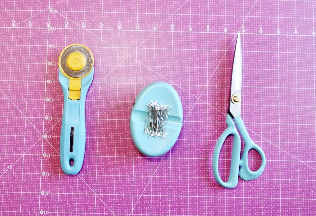 Beginner tools for making a quilt, essential quilting supplies to get started, sewing notions necessary for making a quilt