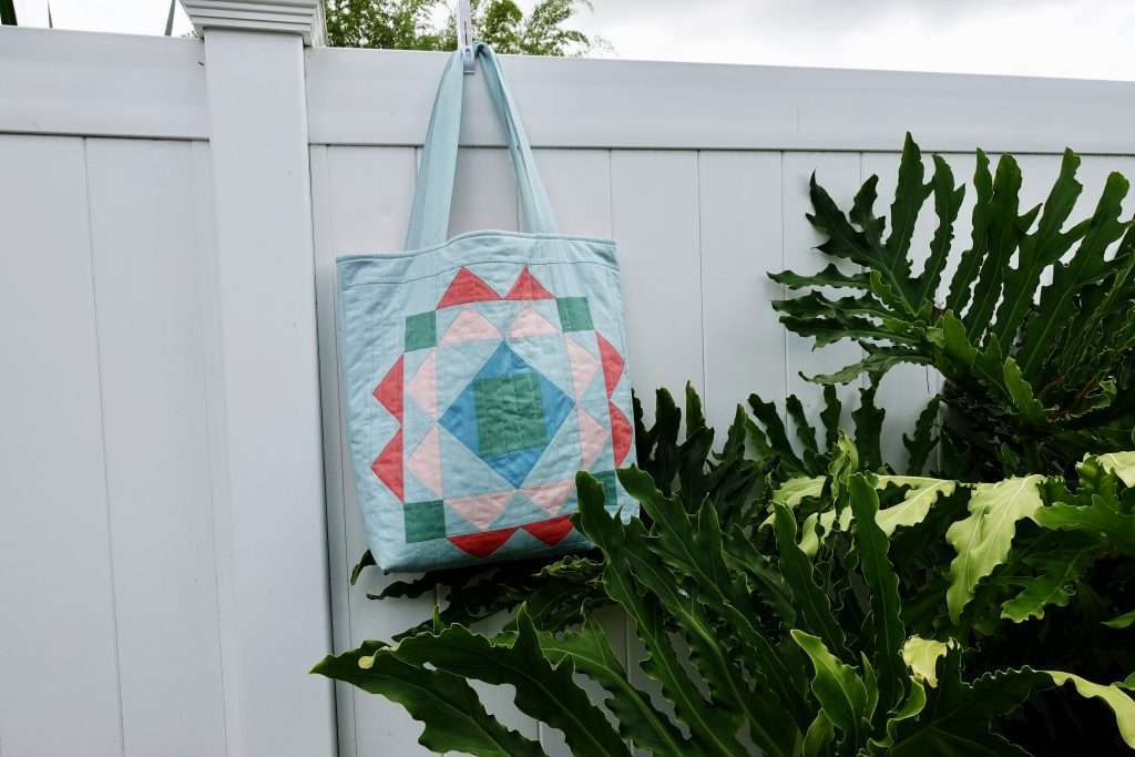 Paradigm Quilted tote bag Tutorial - make your own beach bag or grocery tote bag using the Paradigm Quilt Pattern by Homemade Emily Jane