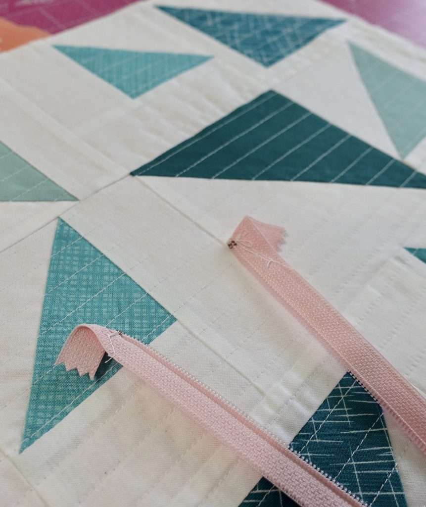 turn a mini quilt into a zipper pouch