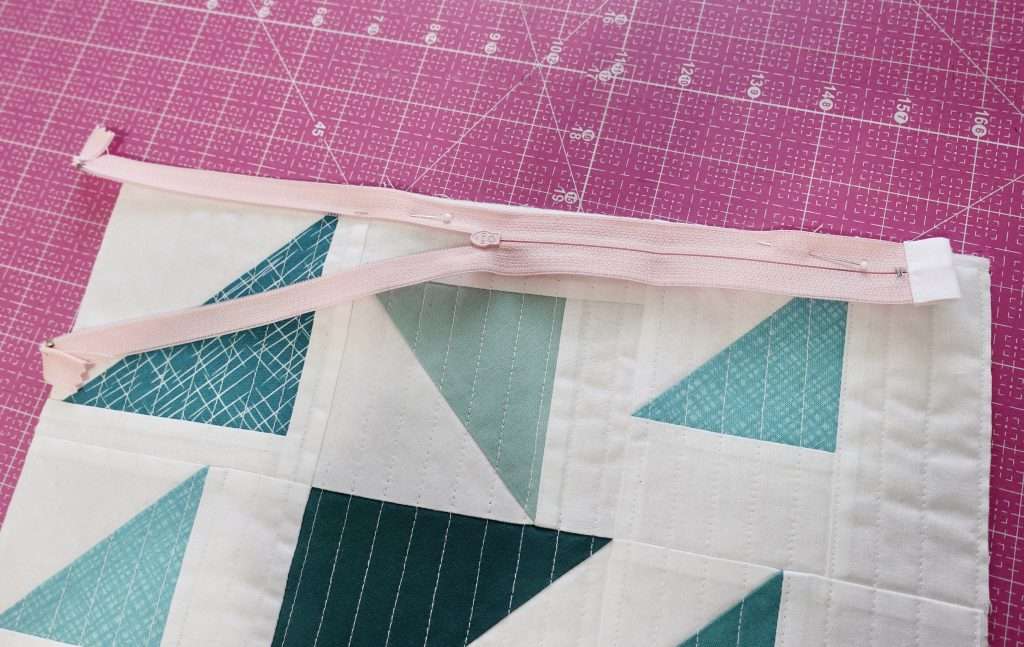 turn a mini quilt into a zipper pouch